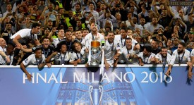 哈兰德+多库默契提升：教练团队强调团队协作助力表现